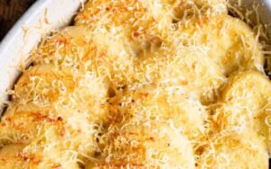 Altro che gnocchi di patate: questa versione romana in teglia fa effetto wow con pochi ingredienti e un risultato da trattoria