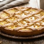 Crostata crema pasticcera e pinoli: il segreto per un dolce irresistibile che conquisterà tutti