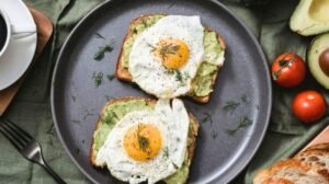 Questi 10 alimenti possono dare una spinta alla memoria ogni giorno e il dettaglio è che funzionano davvero solo se li combini nel modo giusto