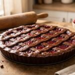 Scopri come preparare una crostata al cacao con marmellata irresistibile in pochi semplici passaggi