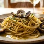 Spaghetti alle vongole napoletani: il segreto della ricetta tradizionale che conquisterà il tuo palato