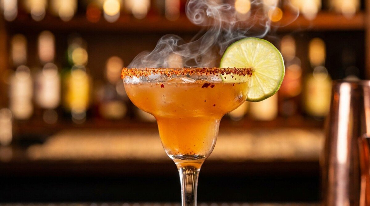 Un giorno, un cocktail: Margarita speziata con un tocco affumicato per sorprendere l’aperitivo