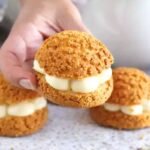 La tecnica di questo pasticcere trasforma i vostri bignè alla crema craquelin in vere meraviglie.