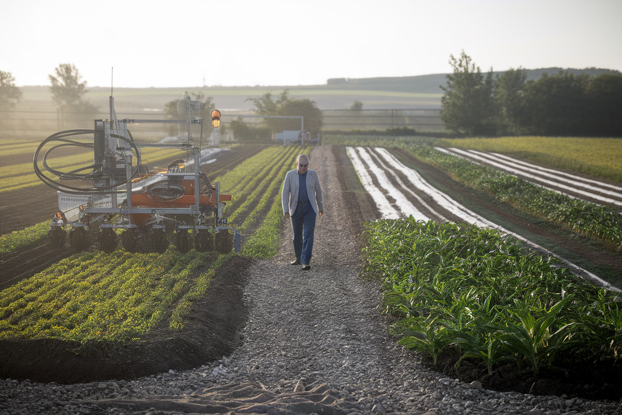 Campo sperimentale con attrezzature per agricoltura di precisione